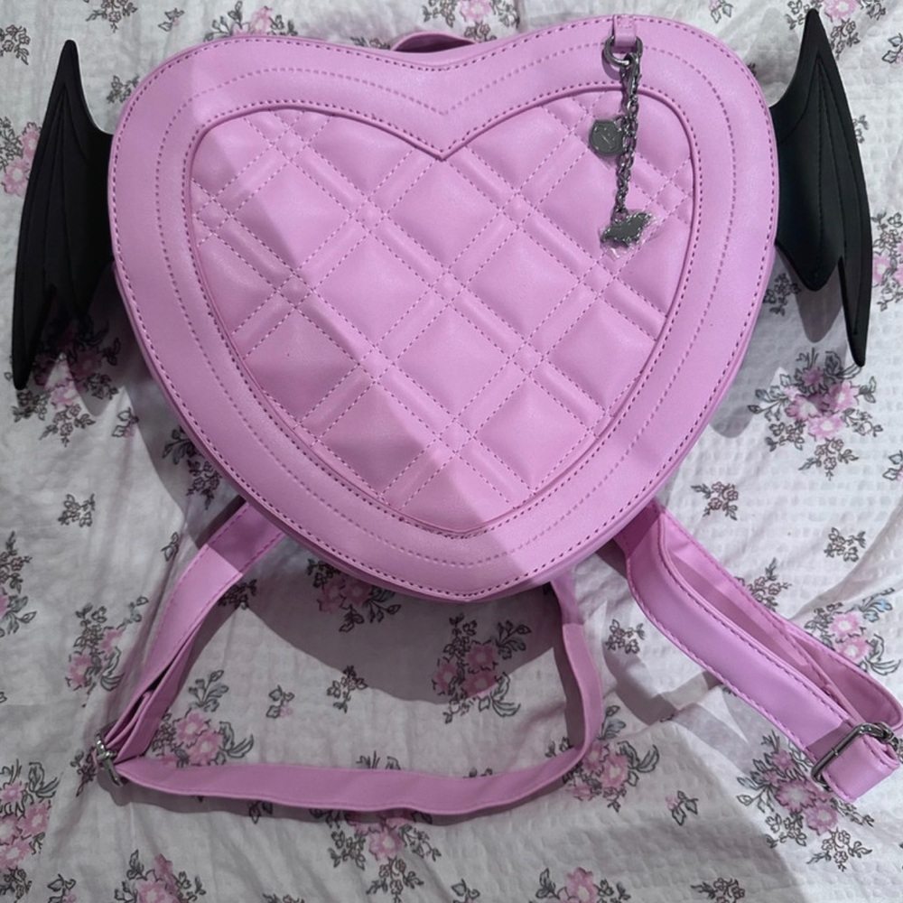 Hot Topic draculaura heart bat wings backpack bag